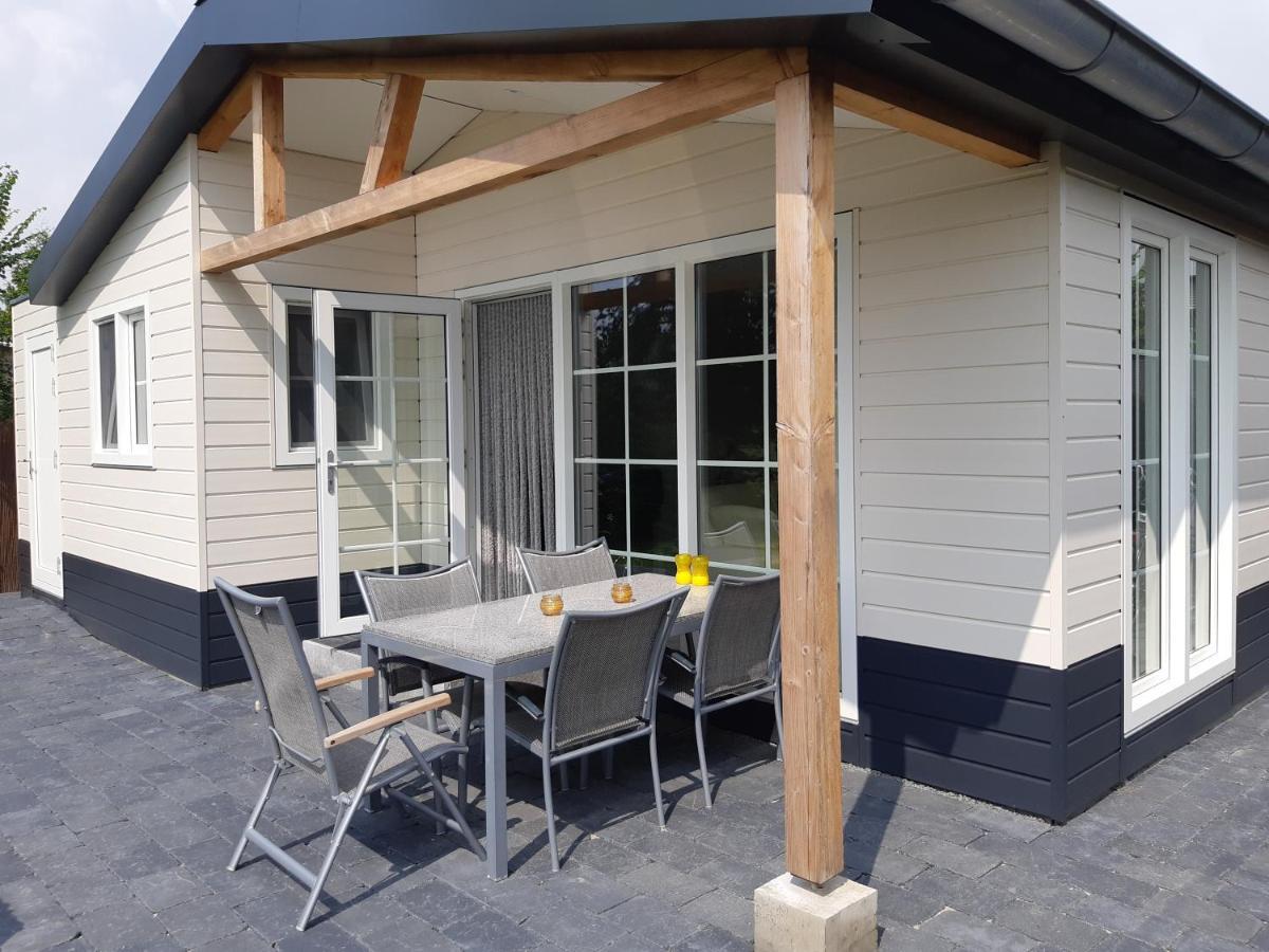 Nieuwe Beachbungalow Aan Ijsselmeer 39 24 Four Seasons Lemmer Bagian luar foto